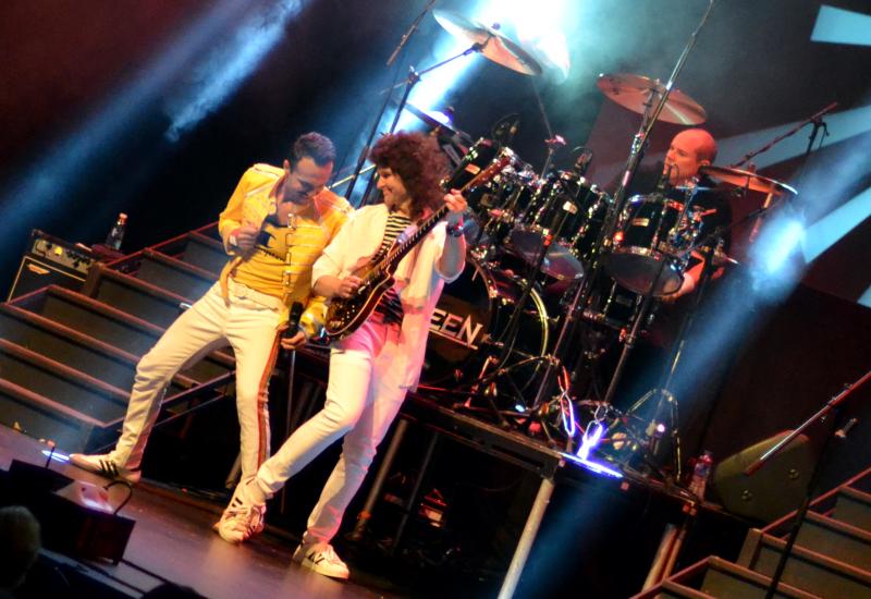 Flash Queen Tribute Band performing live on stage at Theatre Severn Shrewsbury